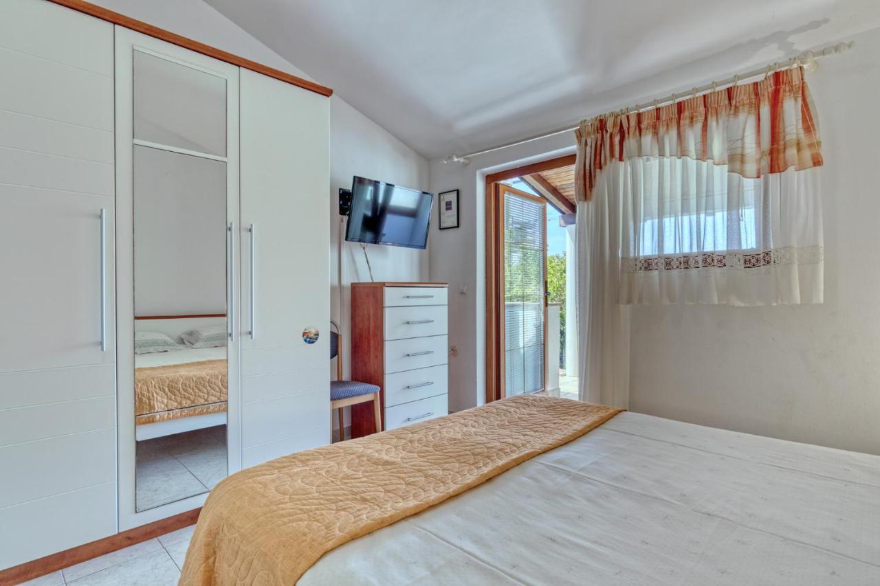 Apartmets Slavica 1644 バニョレ エクステリア 写真