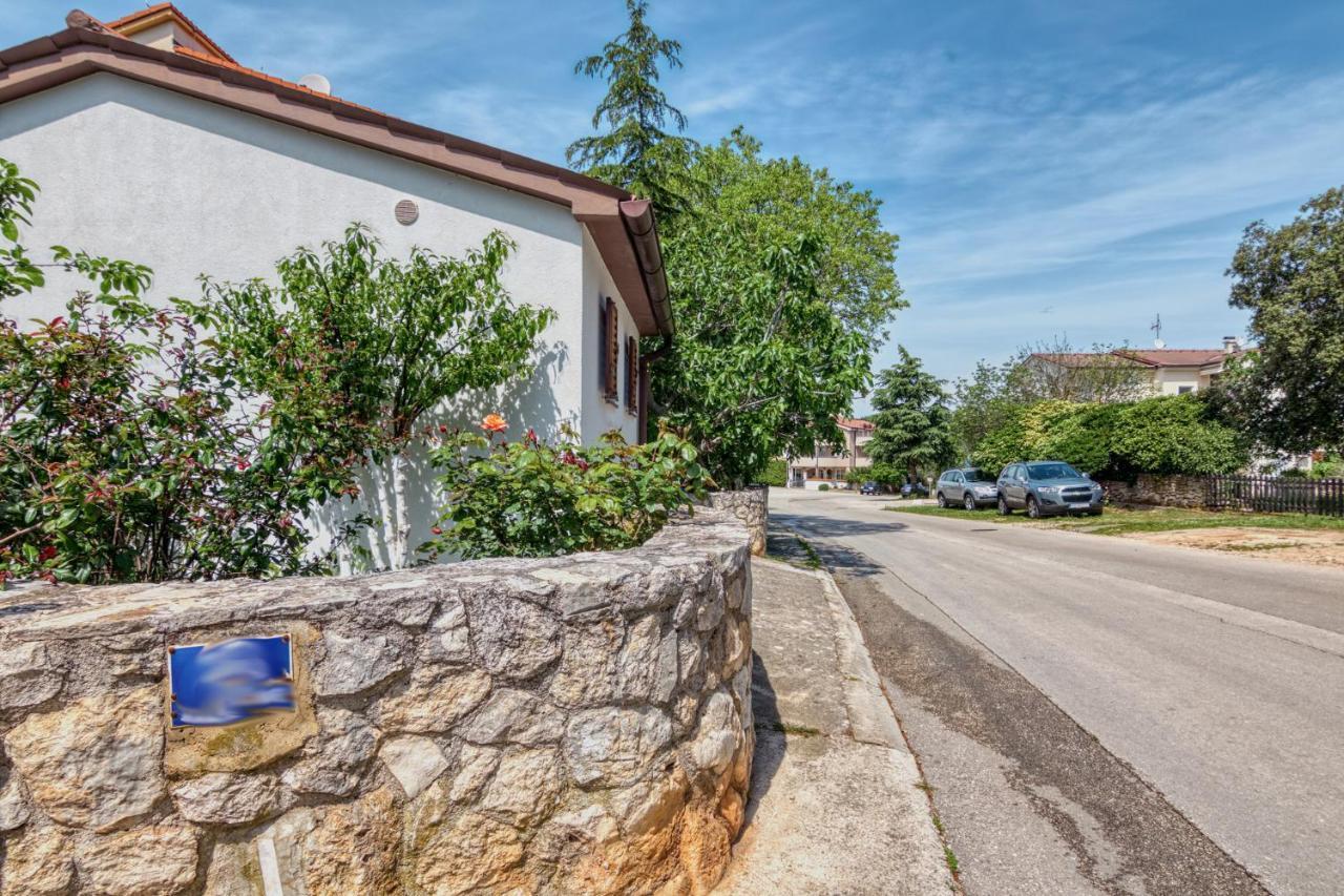 Apartmets Slavica 1644 バニョレ エクステリア 写真
