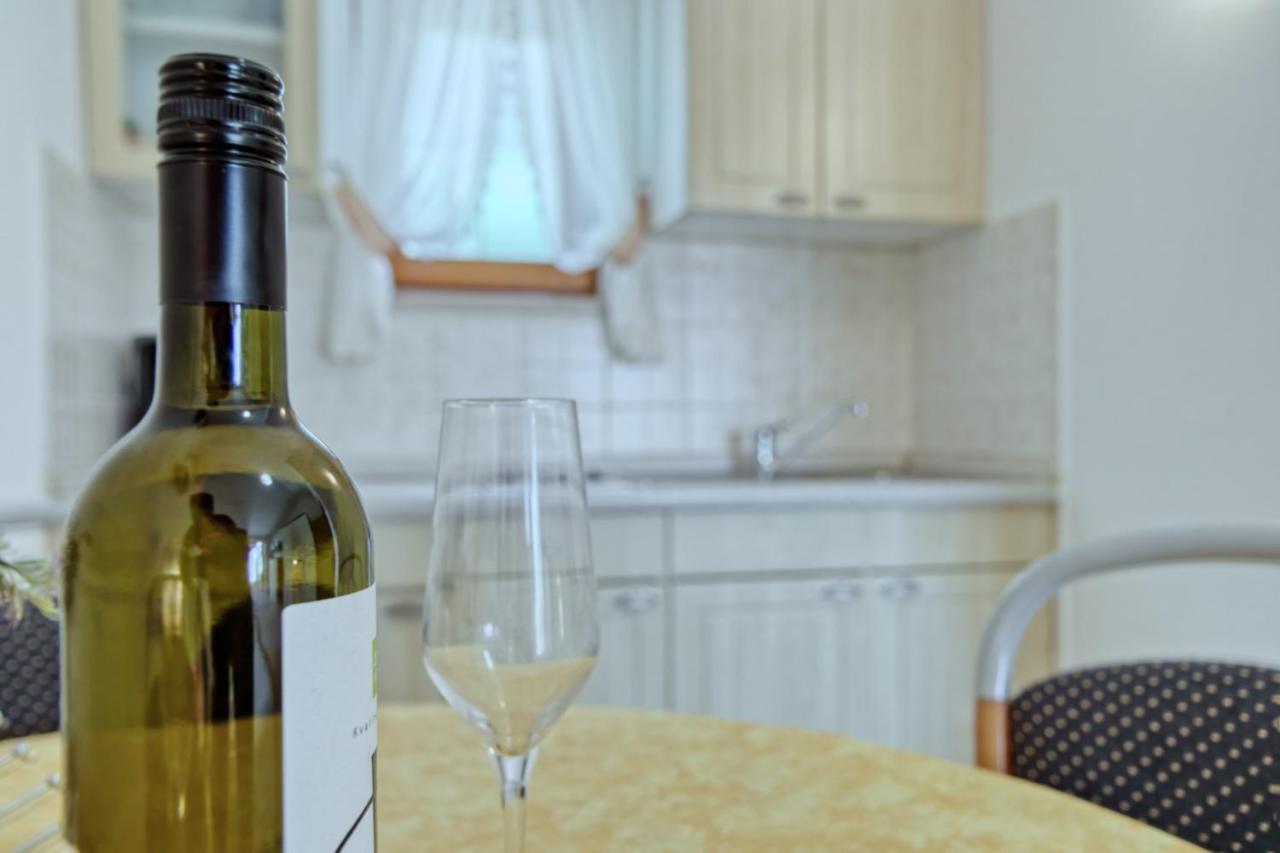Apartmets Slavica 1644 バニョレ エクステリア 写真