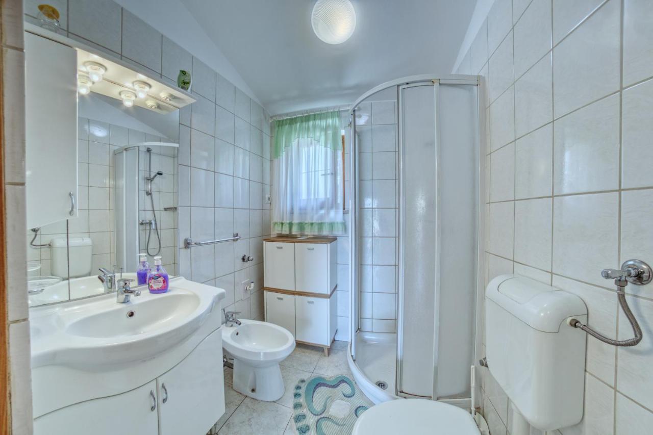 Apartmets Slavica 1644 バニョレ エクステリア 写真