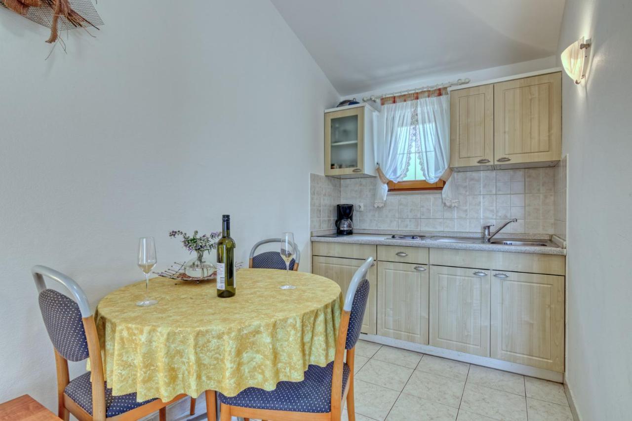 Apartmets Slavica 1644 バニョレ エクステリア 写真