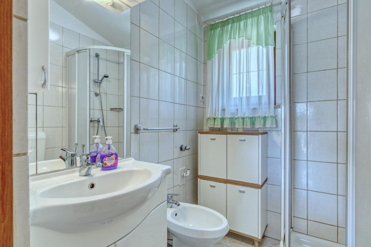 Apartmets Slavica 1644 バニョレ エクステリア 写真